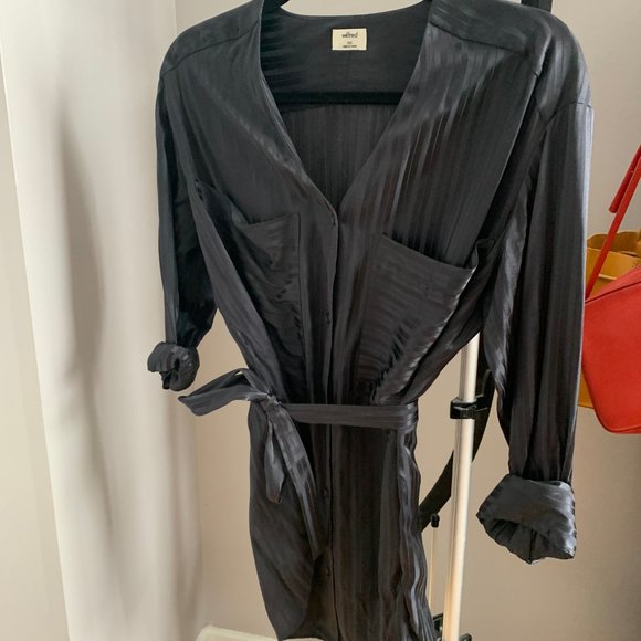 Aritzia Wilfred silk Zelie shirt - Picture 2 of 5